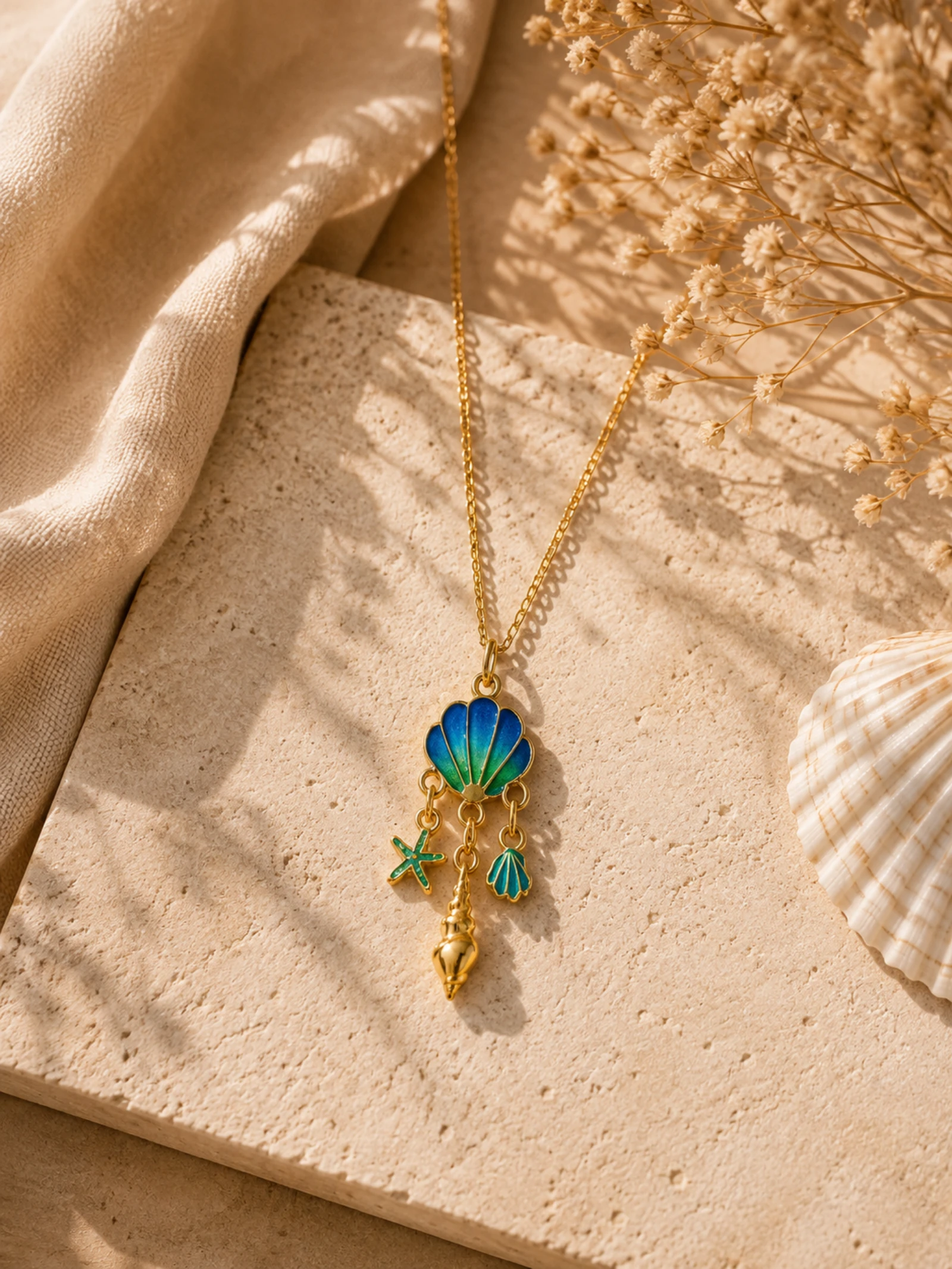 Collier pendentif coquillage